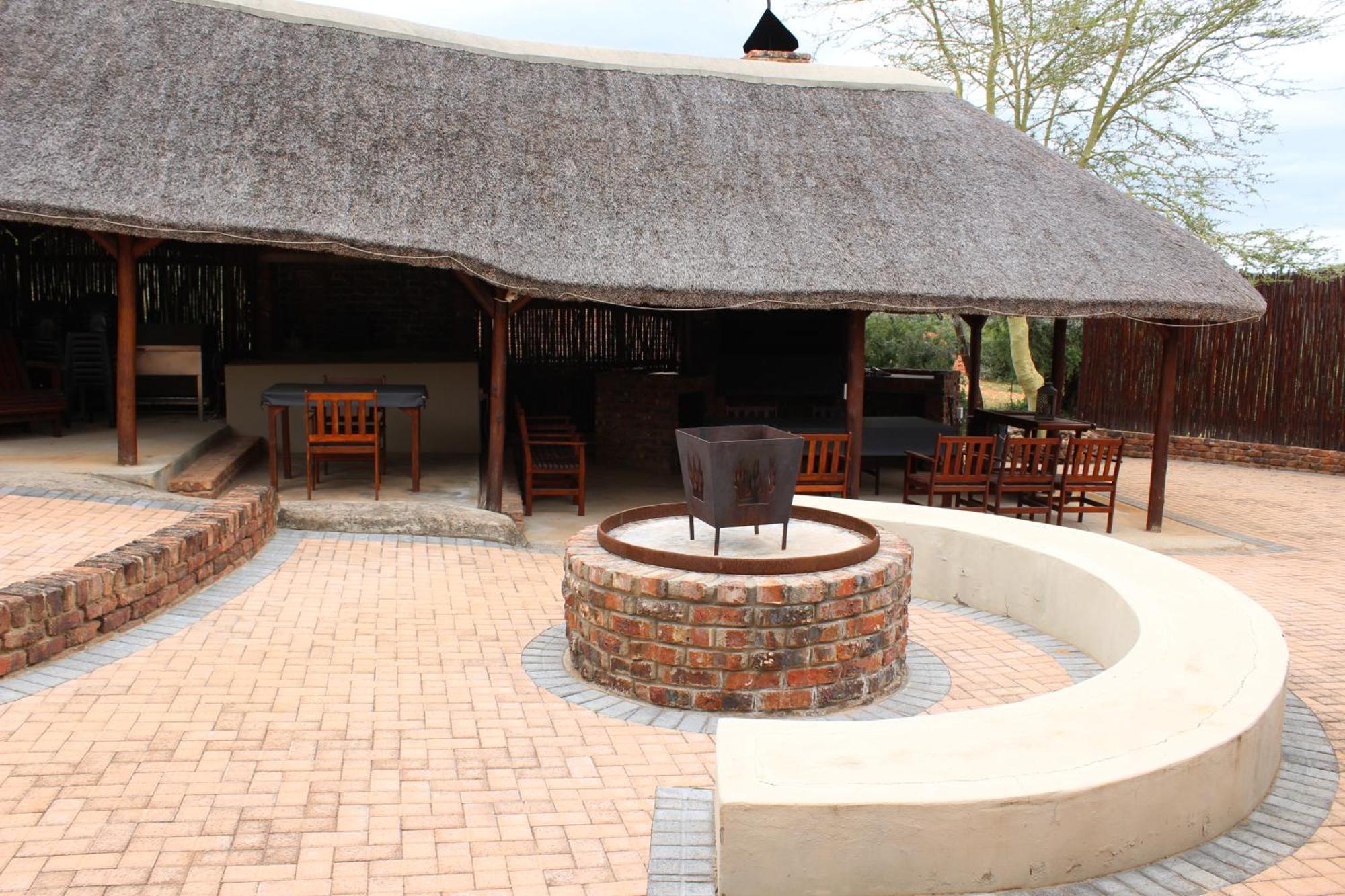 Valley Bushveld Country Lodge Аддо Экстерьер фото